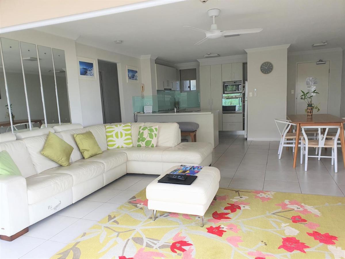 Pacific Surf Absolute Beachfront Apartments Gold Coast Exterior photo