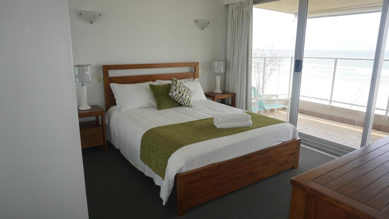 Pacific Surf Absolute Beachfront Apartments Gold Coast Exterior photo