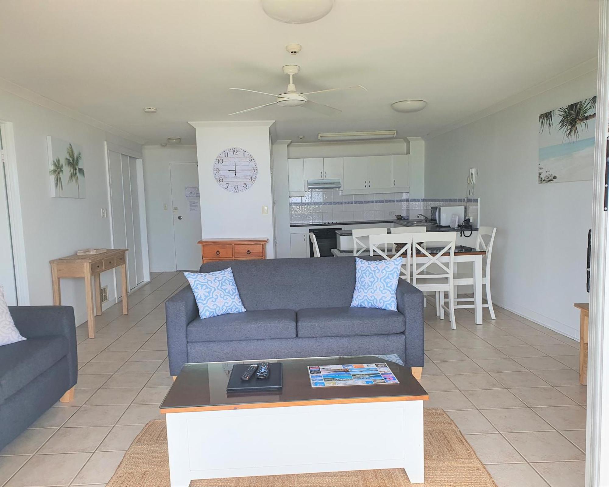 Pacific Surf Absolute Beachfront Apartments Gold Coast Exterior photo
