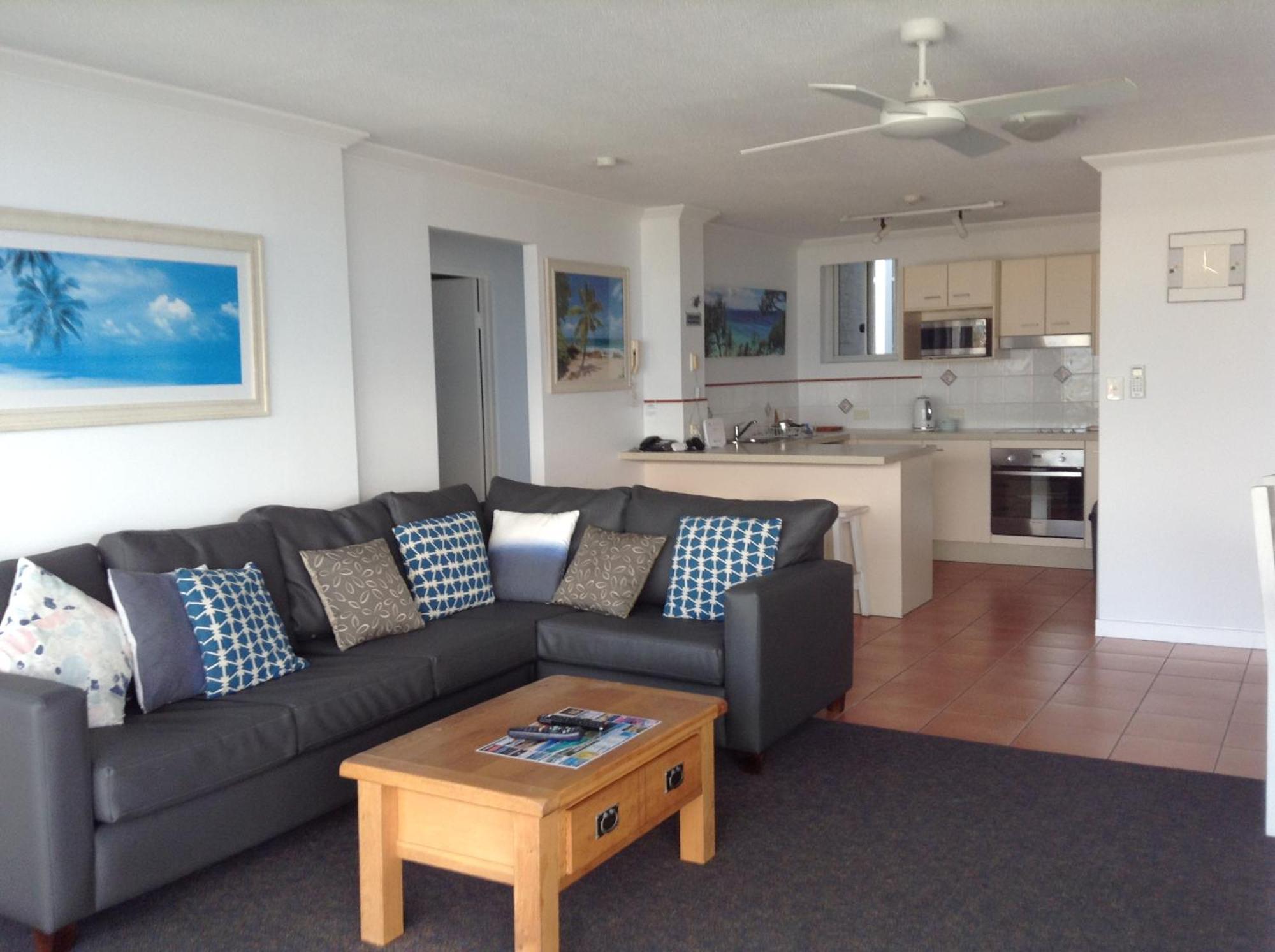 Pacific Surf Absolute Beachfront Apartments Gold Coast Exterior photo