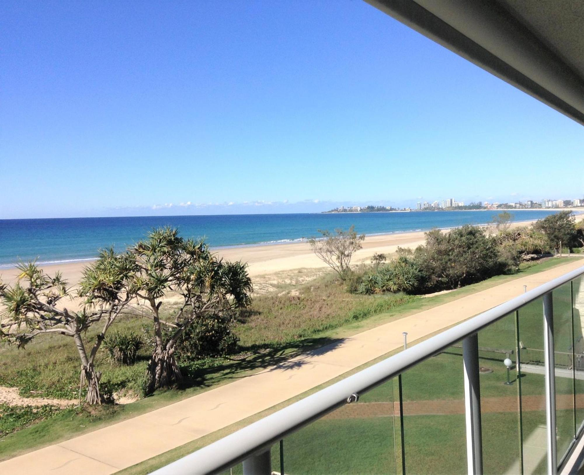 Pacific Surf Absolute Beachfront Apartments Gold Coast Exterior photo