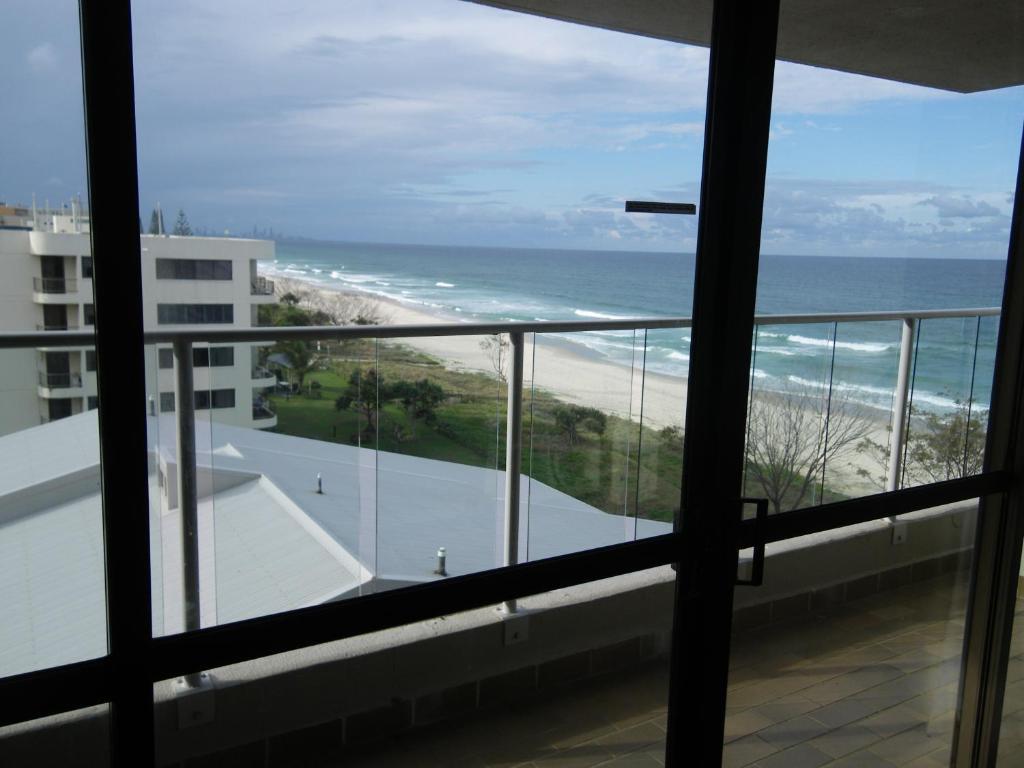 Pacific Surf Absolute Beachfront Apartments Gold Coast Room photo