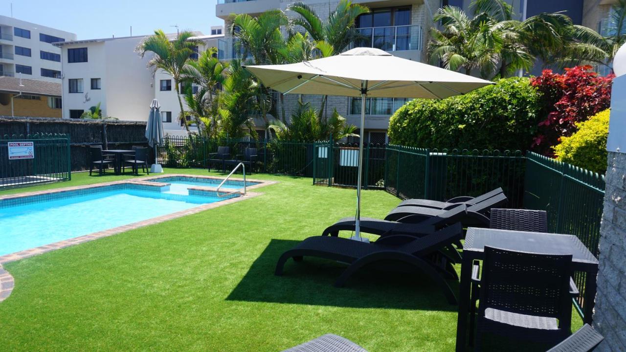 Pacific Surf Absolute Beachfront Apartments Gold Coast Exterior photo