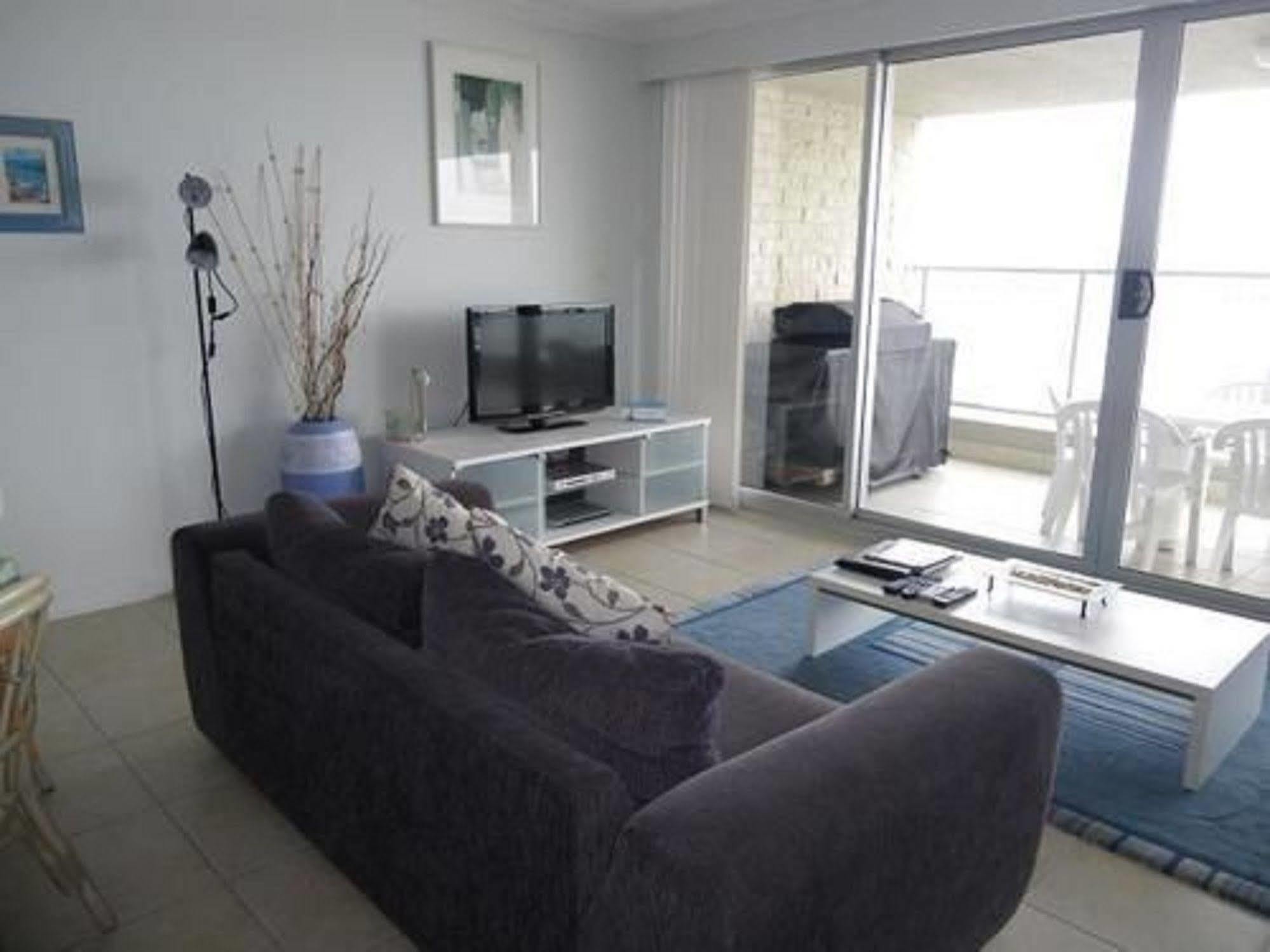 Pacific Surf Absolute Beachfront Apartments Gold Coast Exterior photo
