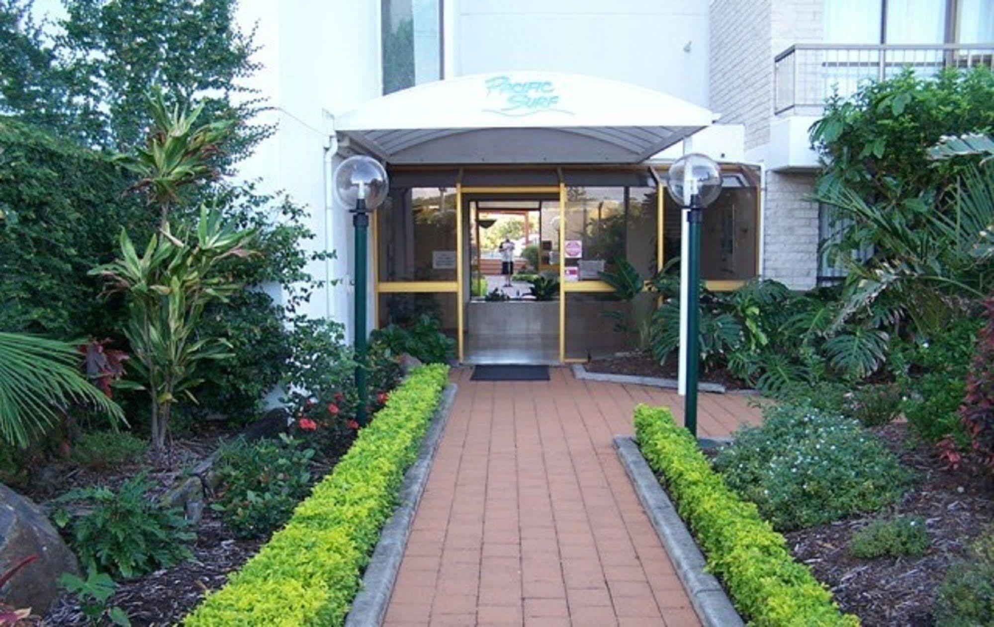 Pacific Surf Absolute Beachfront Apartments Gold Coast Exterior photo